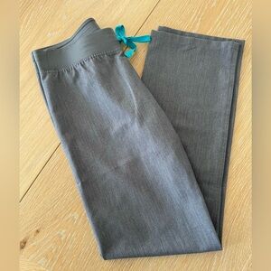 FIGS- Livingston Basic Scrub Pants XS